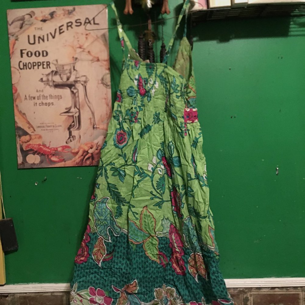 HOUSEDRESS, Large
